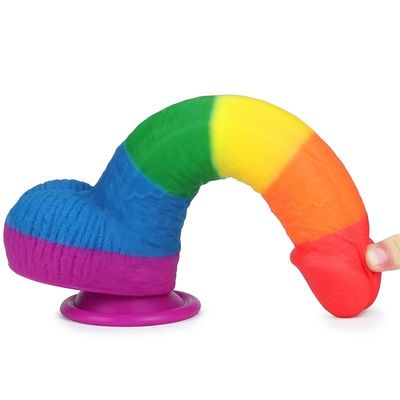 ซิลิโคนเหลว 22.5 ซม. Rainbow Dildo Sex Toy อวัยวะเพศชายปลอมพร้อมถ้วยดูด